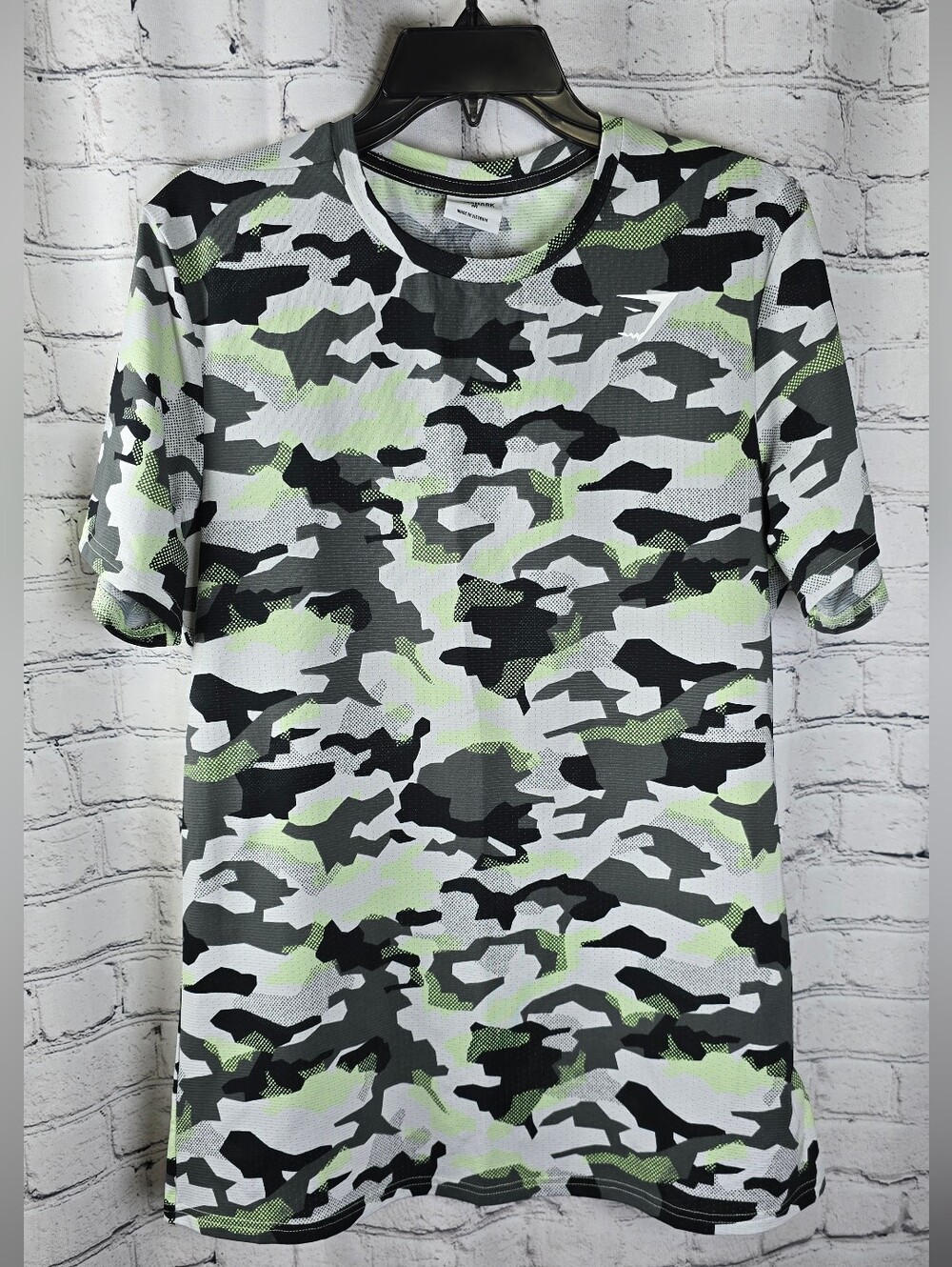 Men's Gymshark Camouflage Performance T-Shirt Size Medium